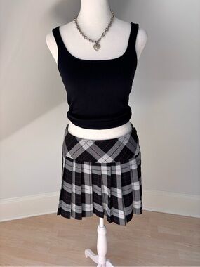 Town & Country Plaid Mini Skirt 🖤
